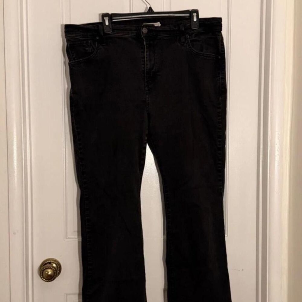 Levi’s Womens Black Wash 725 High Rise Bootcut Size 18W